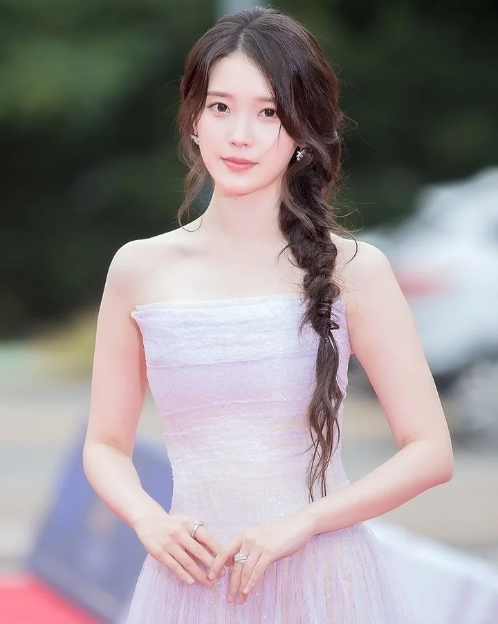 IU女神更新ins了🫶好美好美