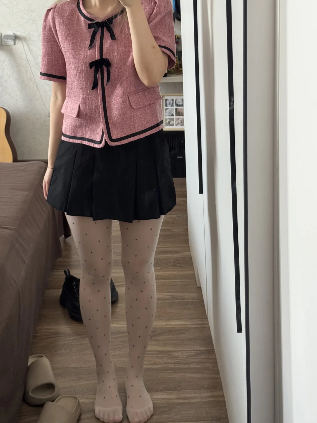 求求了 求长指甲穿丝袜不破的方法