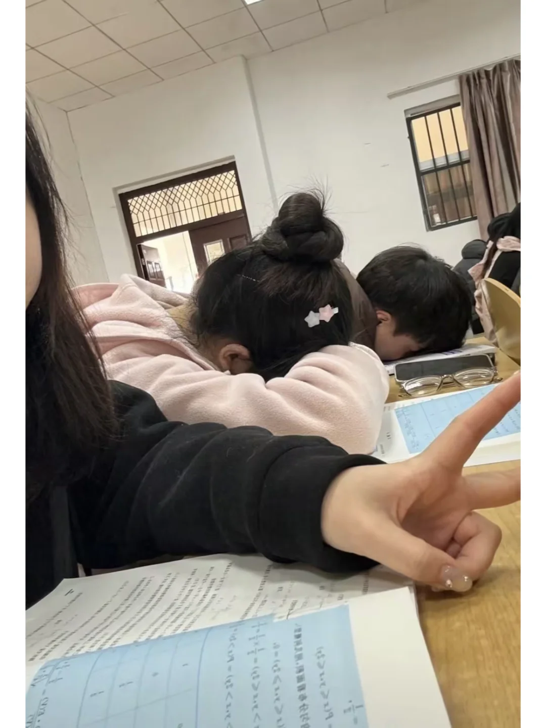 冬天早八人的上课状态