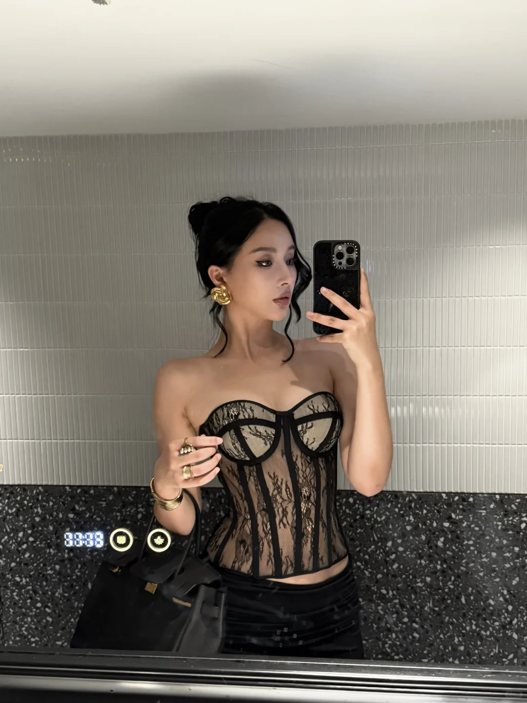 live|爱死今天的妆造