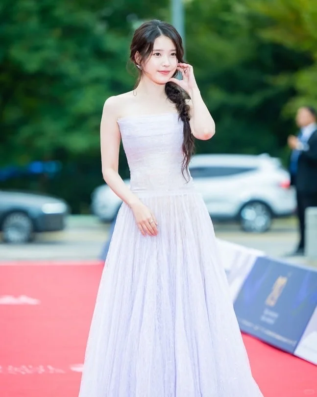 IU女神更新ins了🫶好美好美