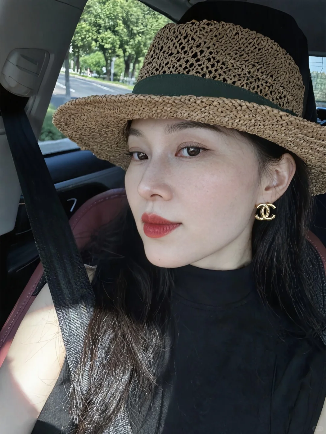 黑发红唇👄还得是东方女人……