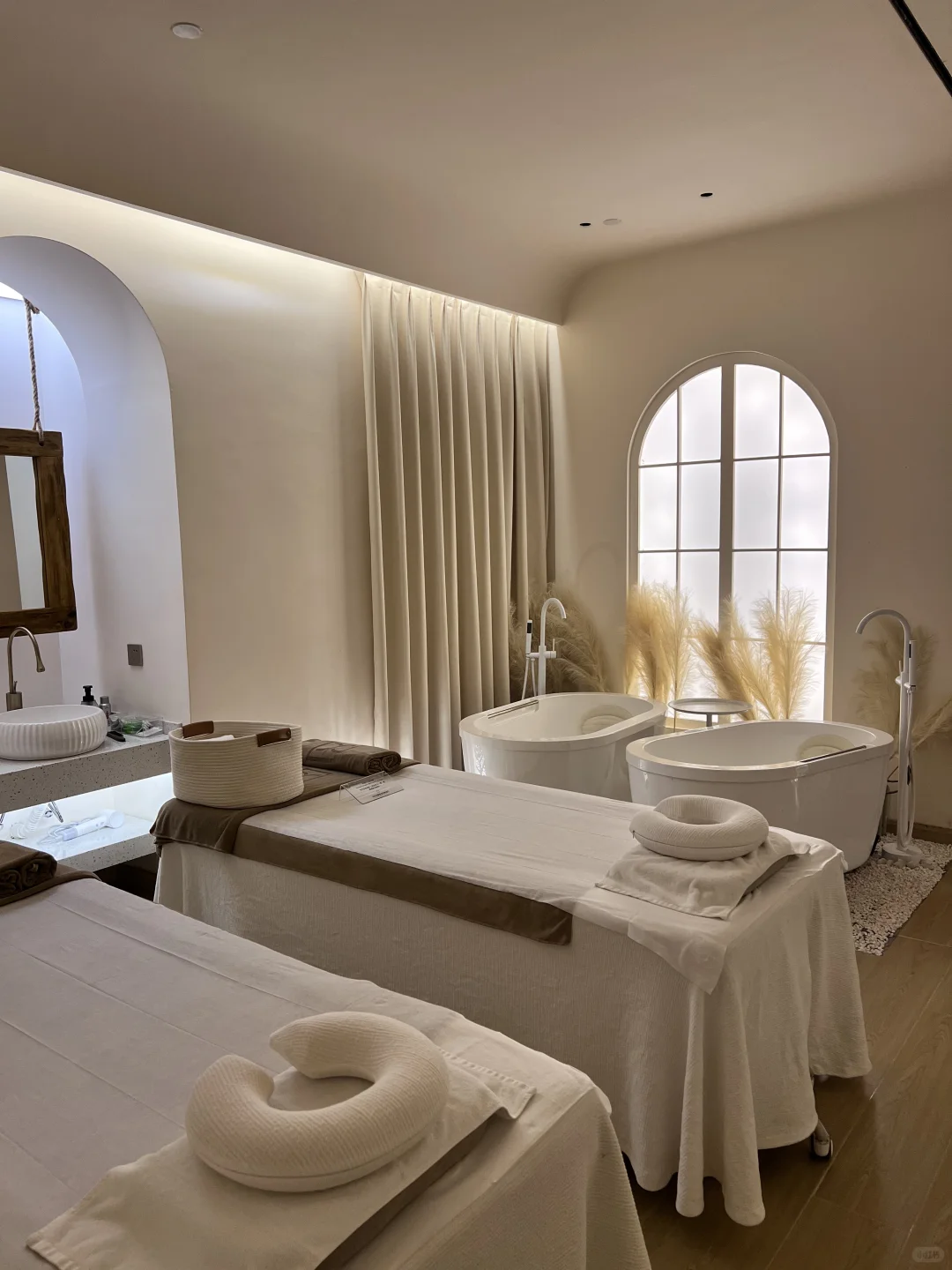 什么爱不爱的 累了只想精油开背