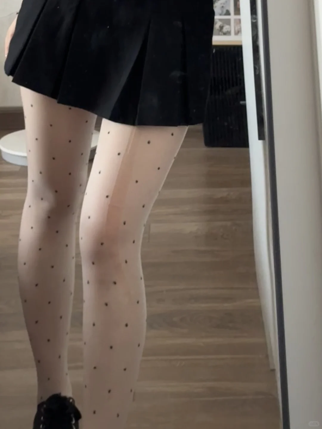 求求了 求长指甲穿丝袜不破的方法