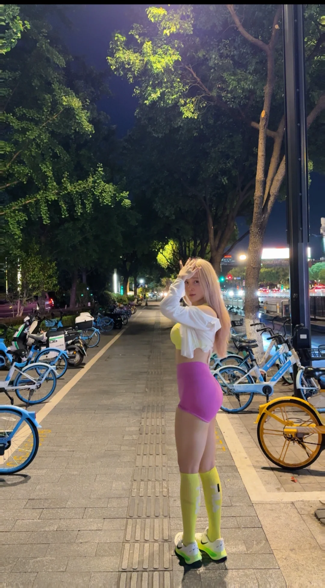 美到窒息的亮色穿搭！🌈