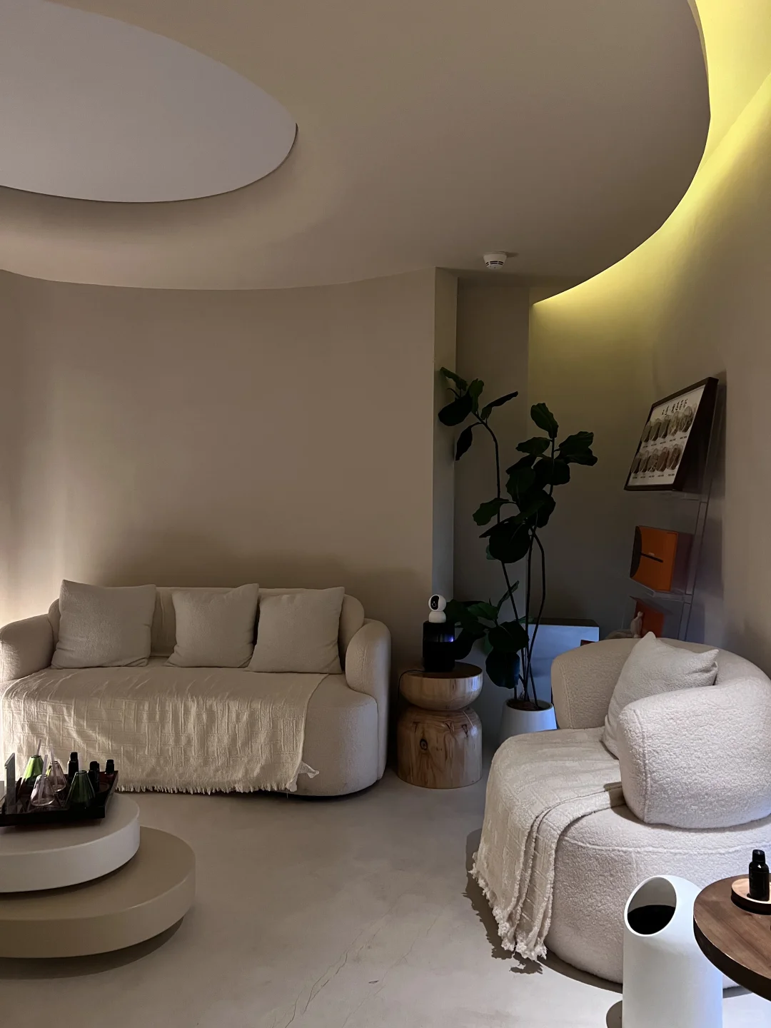 什么爱不爱的 累了只想精油开背