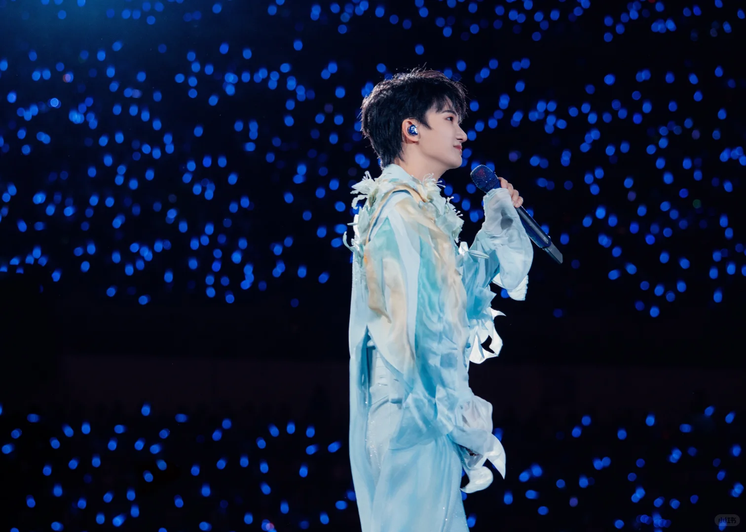 周深 | ☀「深深的」8月9日演唱会舞台日记 3️⃣