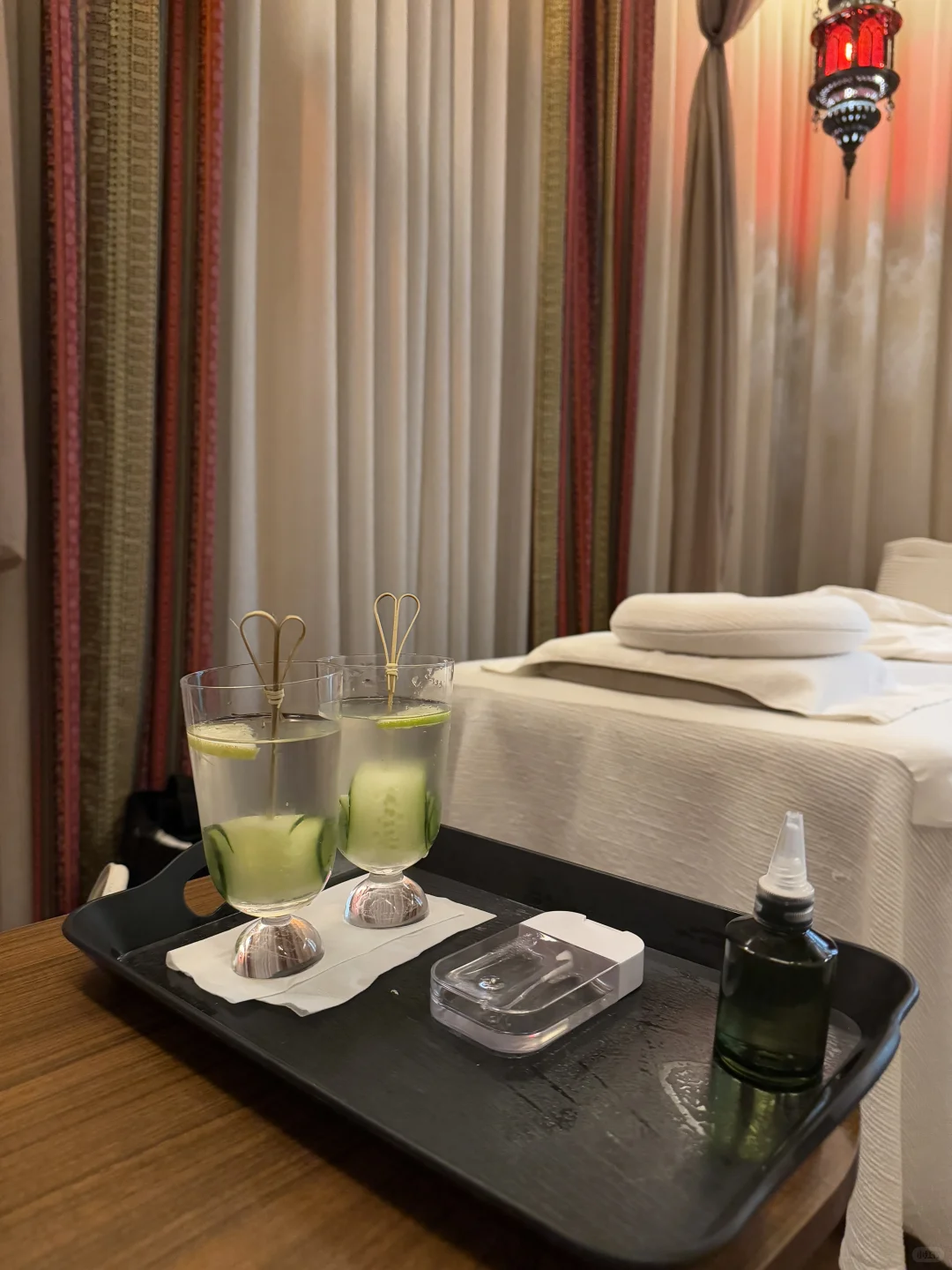 什么爱不爱的 累了只想精油开背