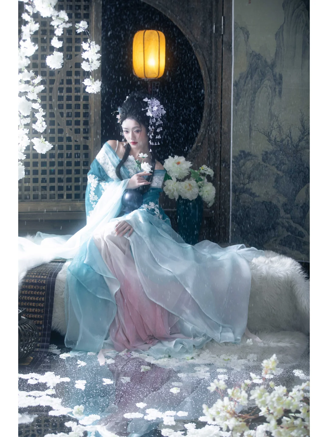 三更月,中庭恰照梨花雪🕊️冬日意境感写真