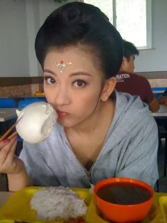 考古老剧之发现的大美女