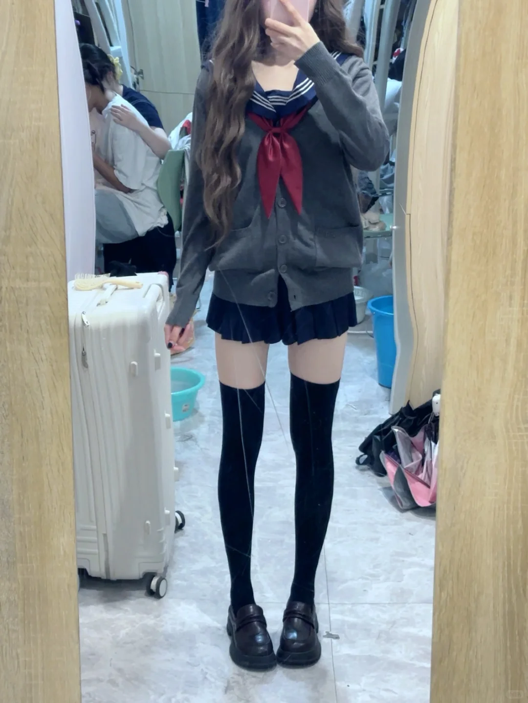 宝宝们 左or右啊😩😩😩