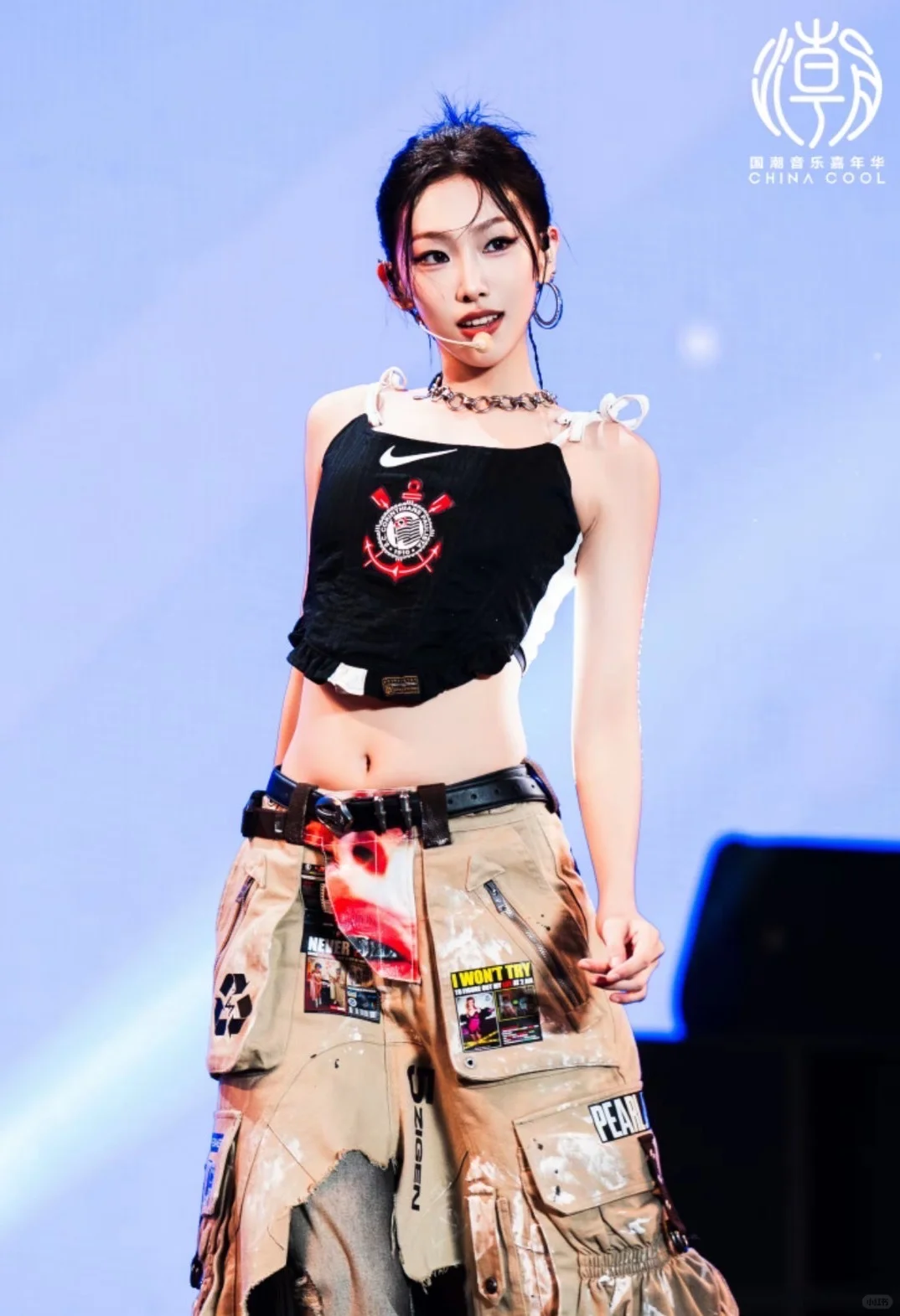 R.E.D_OFFICIAL穿了我做的胸衣