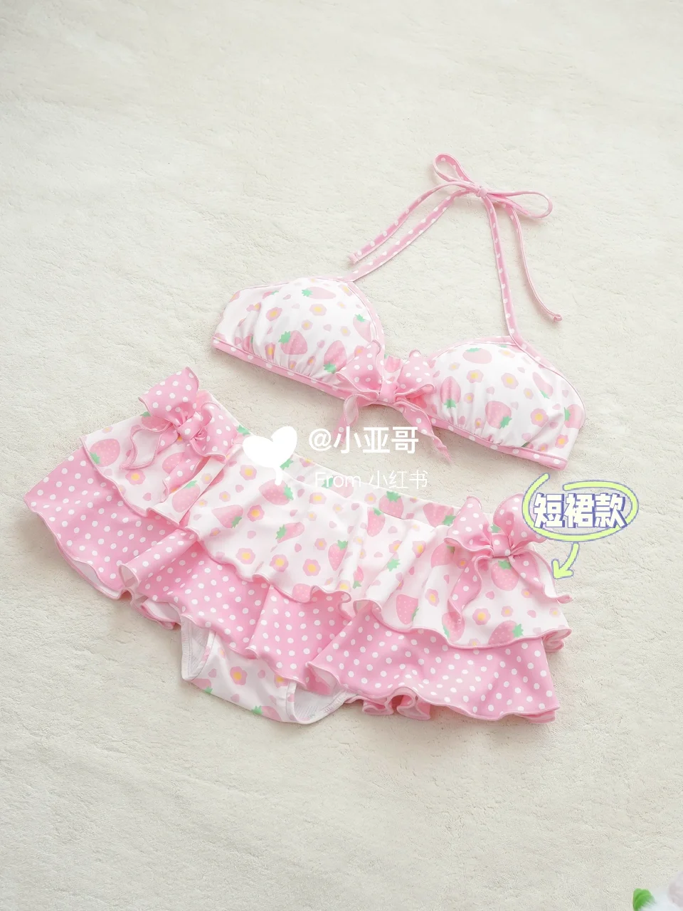 看到粉粉嫩嫩的泳衣会心动吧（绑带款）