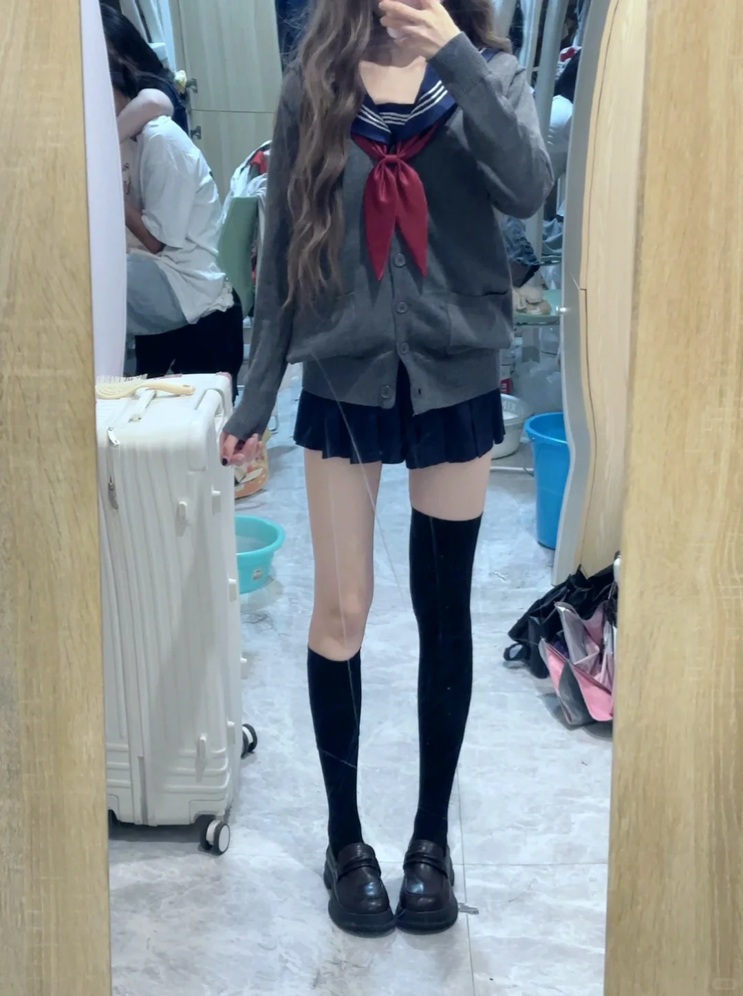 宝宝们 左or右啊😩😩😩