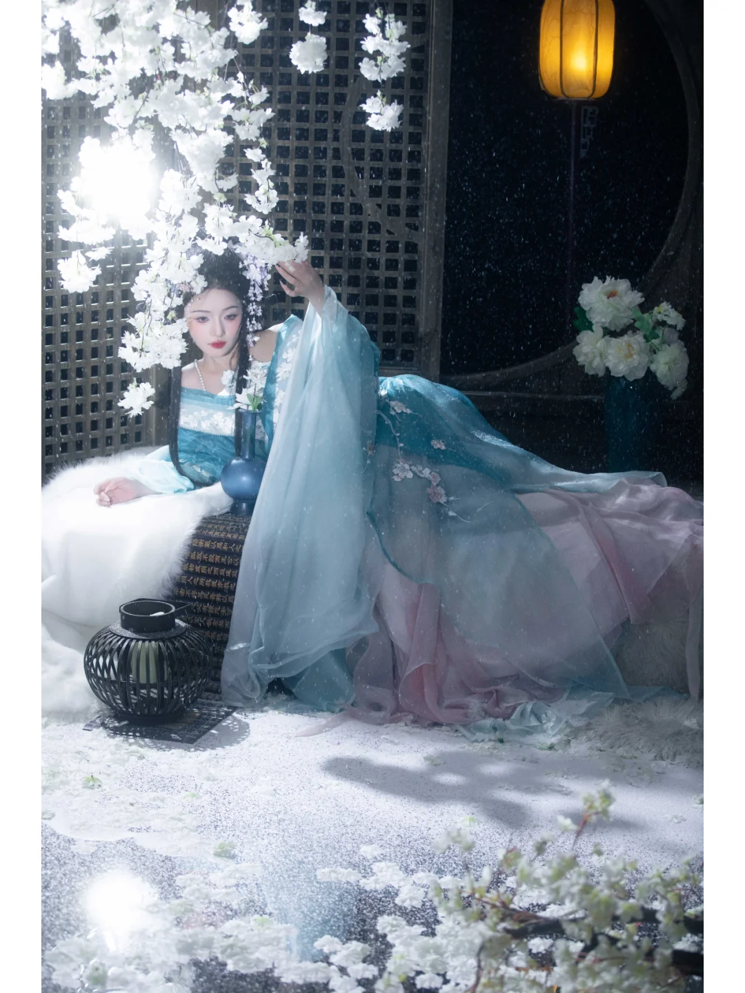 三更月,中庭恰照梨花雪🕊️冬日意境感写真