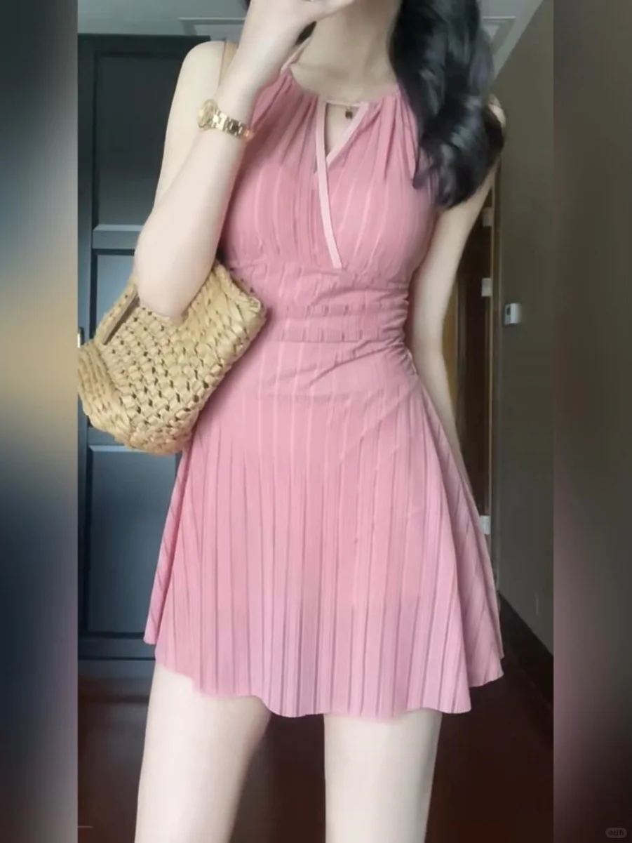 温泉必备！粉色连体泳衣甜到炸💕