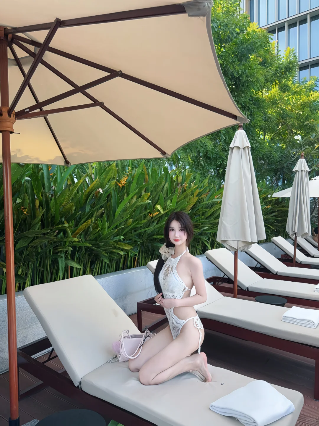 游泳就得穿泳装呀