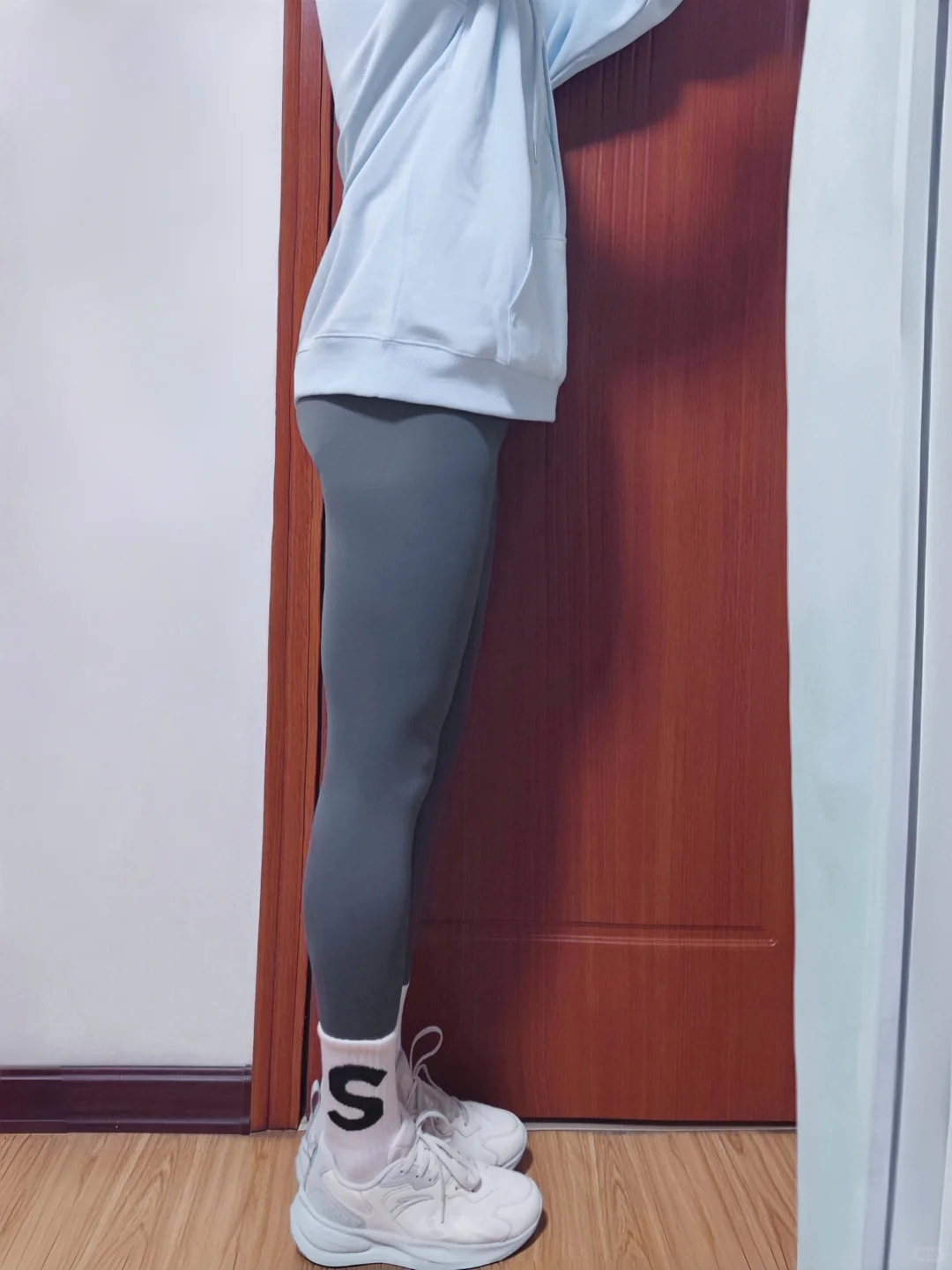男生穿女款鲨鱼裤😃