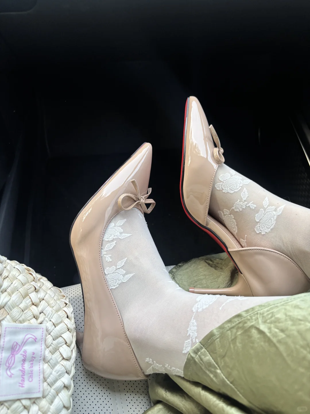 御姐风高跟鞋穿搭!红底高跟鞋可真好看!