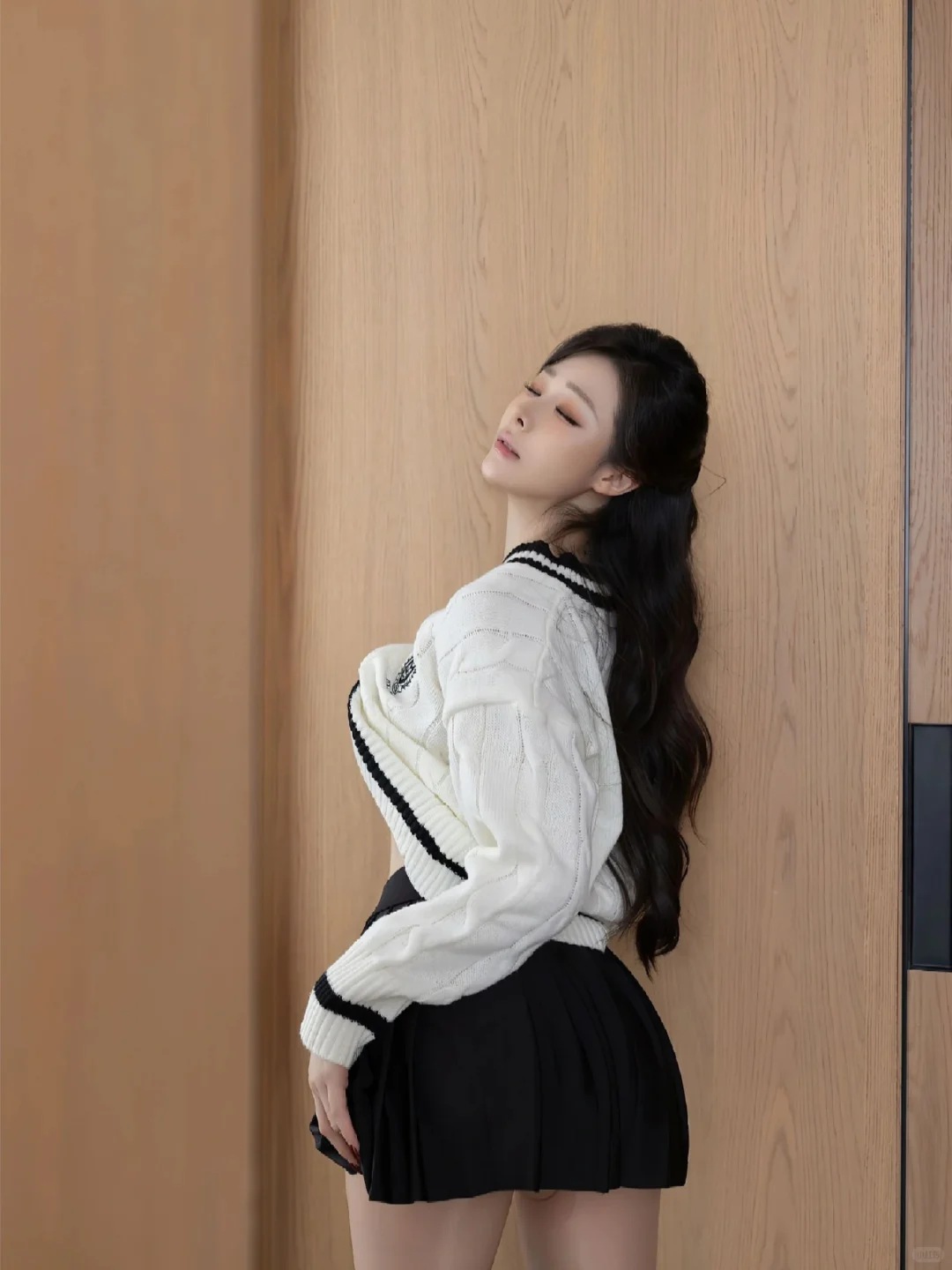 前凸后翘、饱满圆润、完美、秀人模特小逗逗