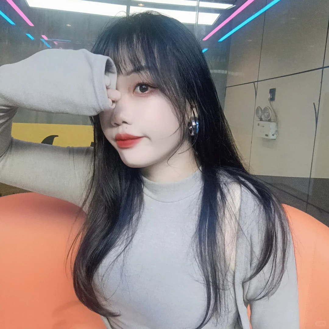 喜欢坏女人是吧 这身够坏女人了不