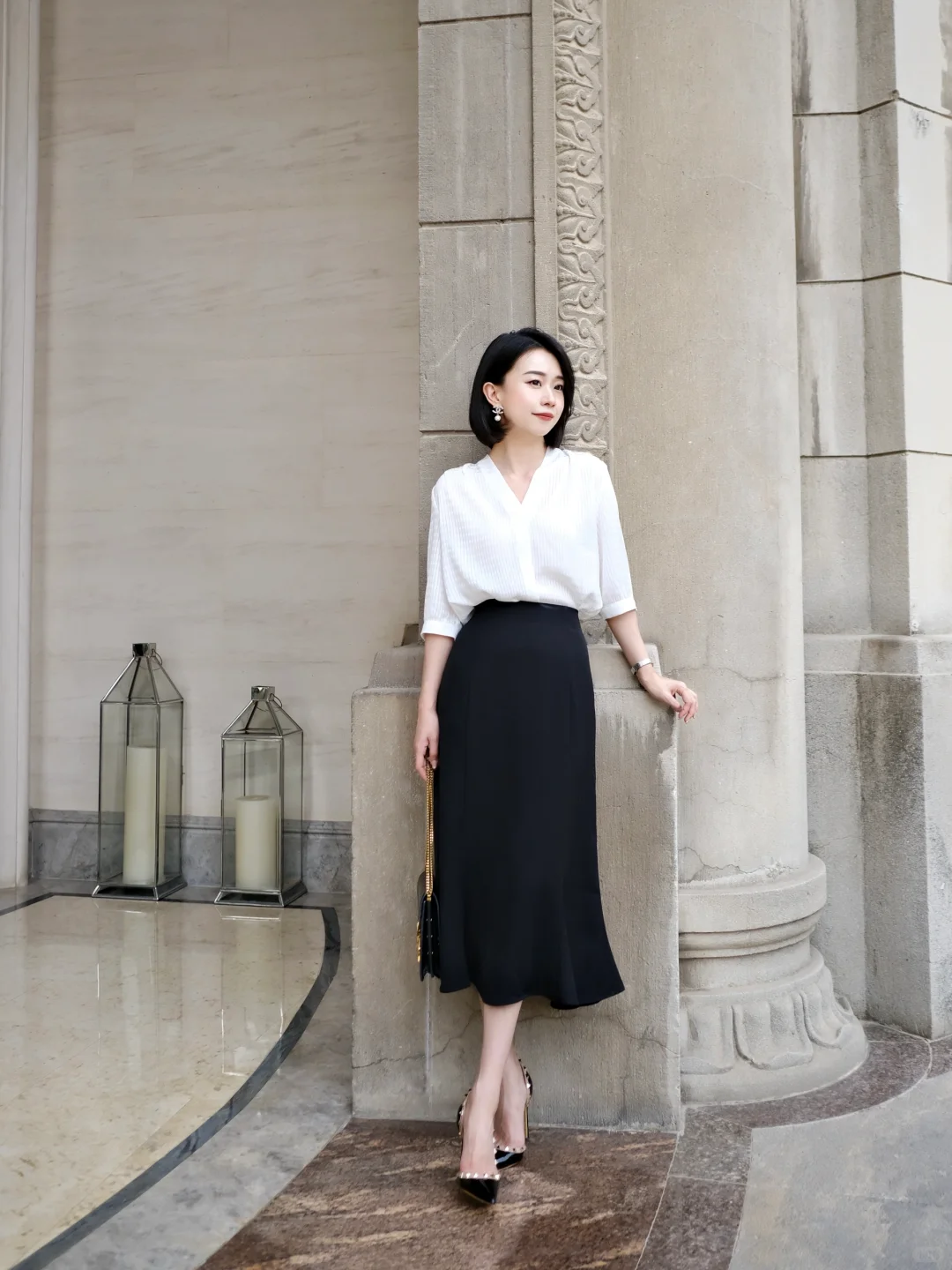 黑白之间,留一点温柔给通勤日常