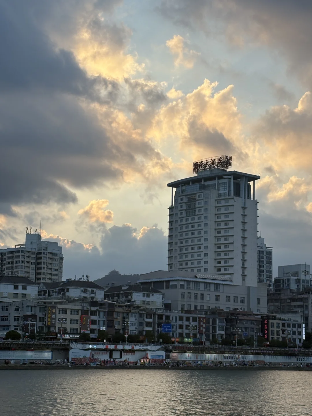 为什么长成这样也可以拍好看的照片!!!