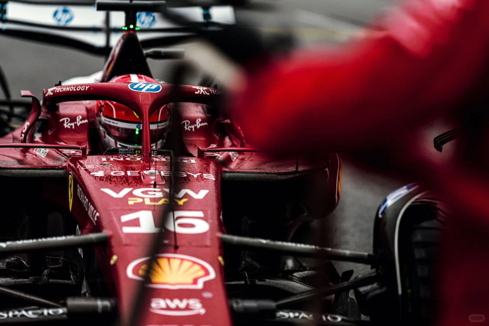 F1法拉利壁纸丨就这么眼前一亮一亮又一亮