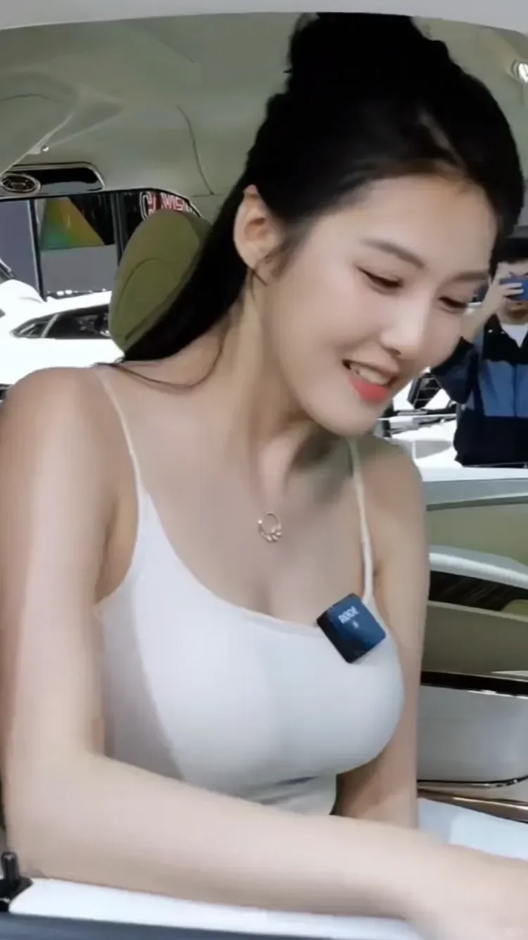 她是你的白月光吗？