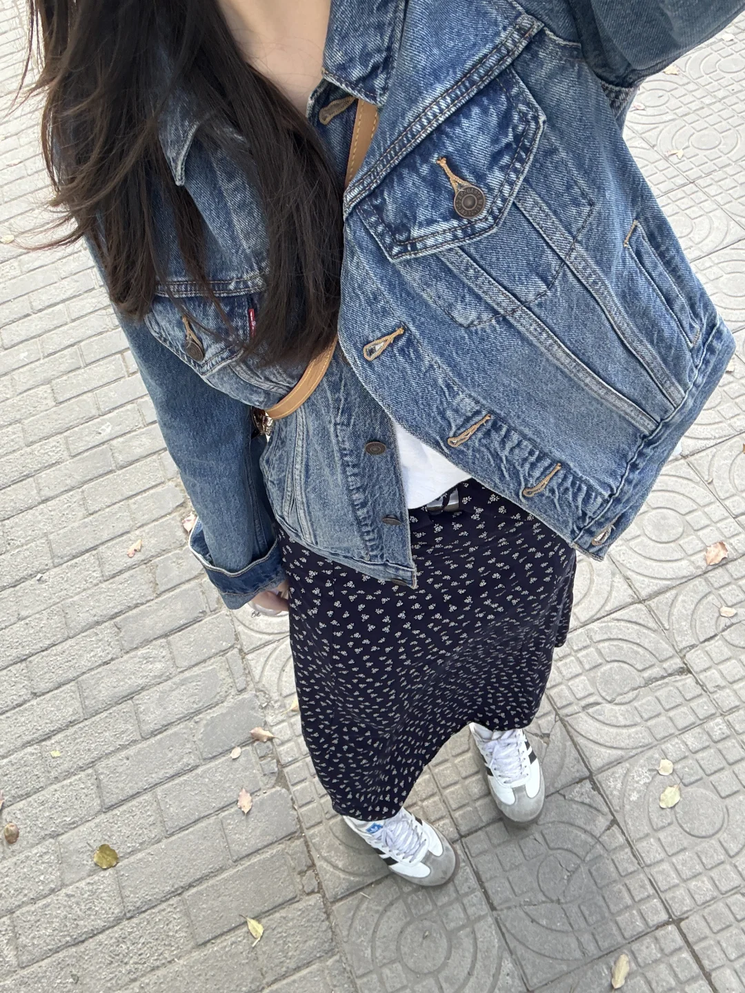 聪明如我 BM吊裙带变半身裙～