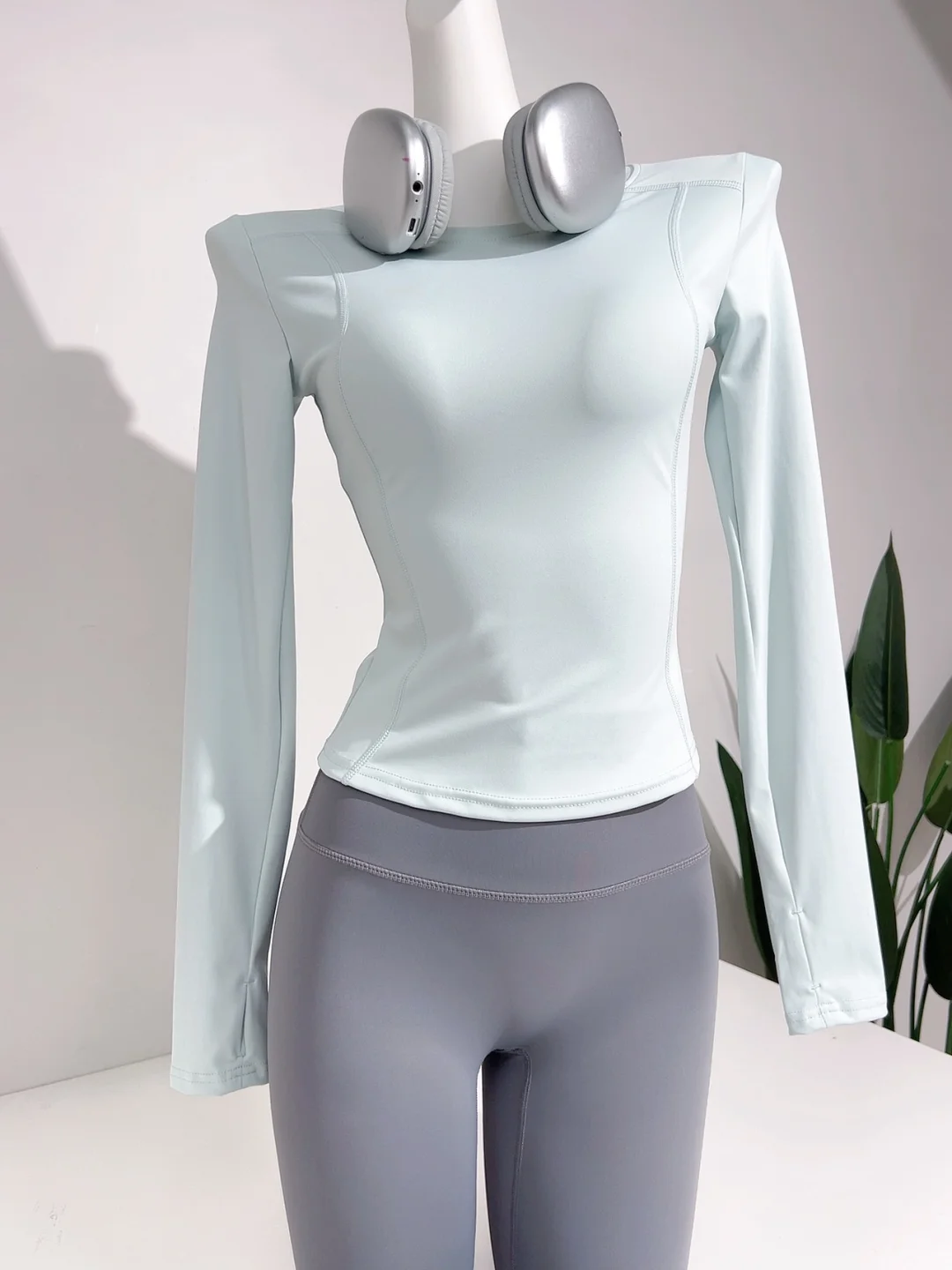 直角肩作弊器|清新薄荷绿长袖简约高级💰29