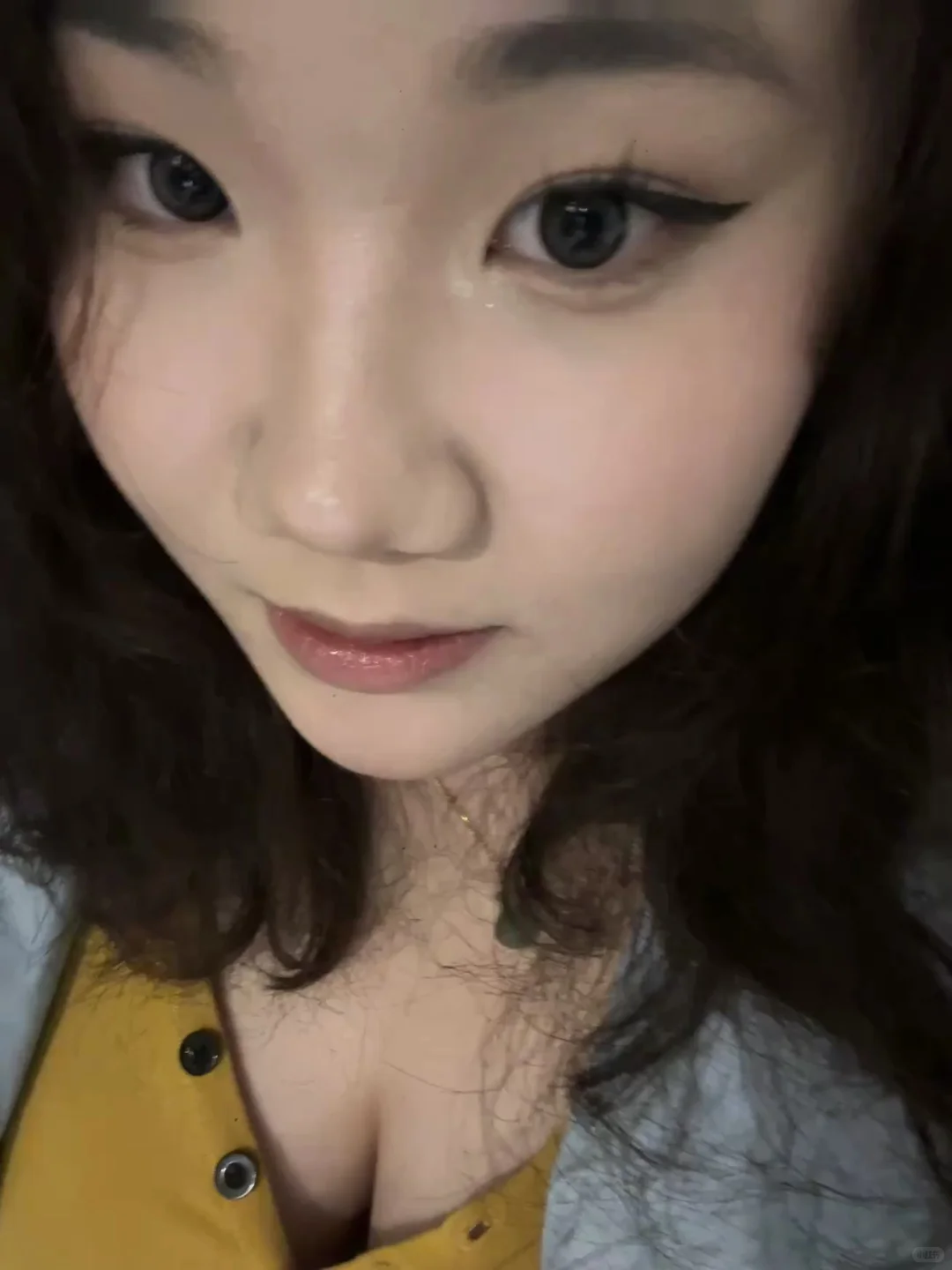 在骂我吗 听不懂 感觉像在撒娇