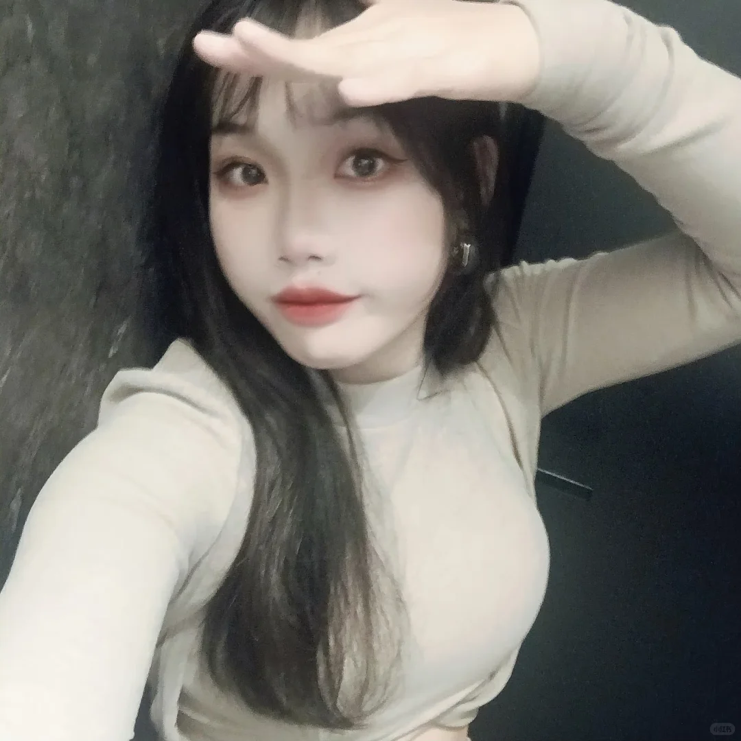 喜欢坏女人是吧 这身够坏女人了不