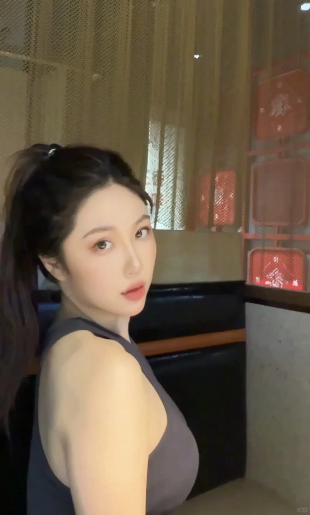 现在你在我眼前