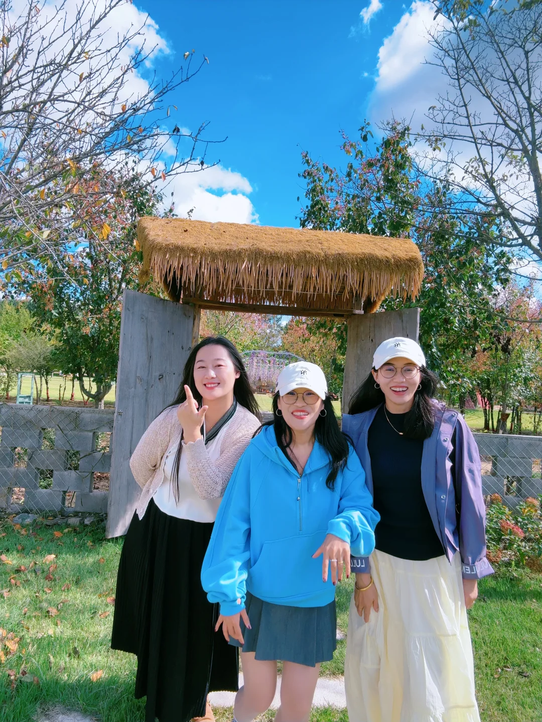 中年少妇的闺蜜局 多拍照多户外多玩耍