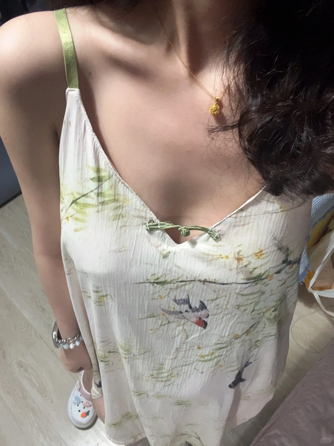 我不说谁能知道我这是穿睡裙出门啊！