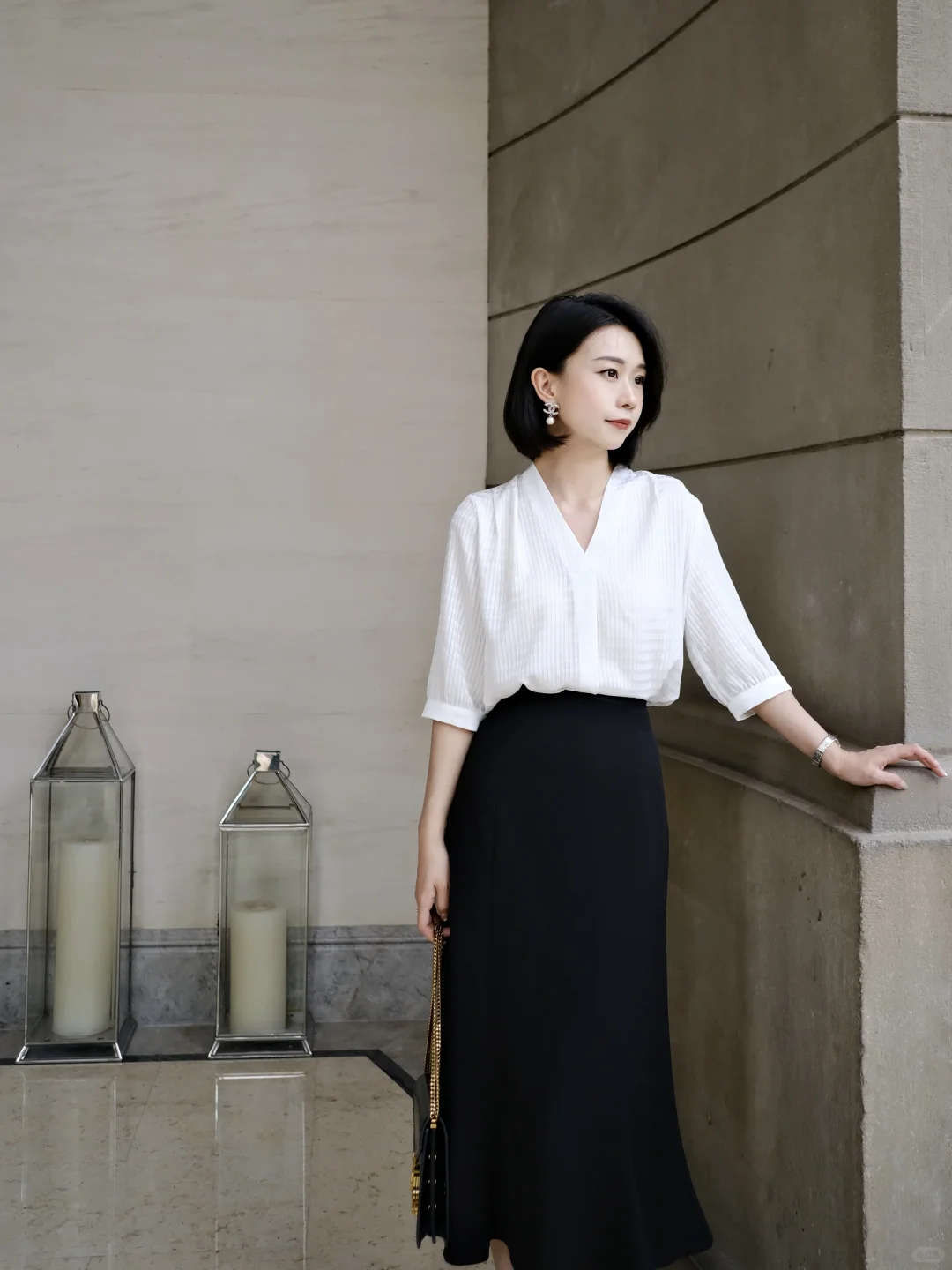 黑白之间,留一点温柔给通勤日常