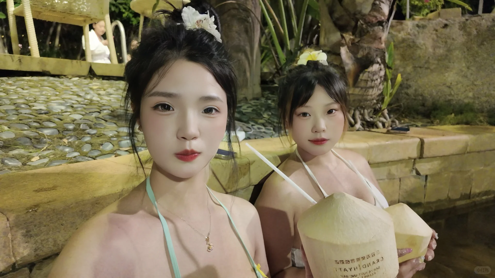 三亚海边穿搭参考