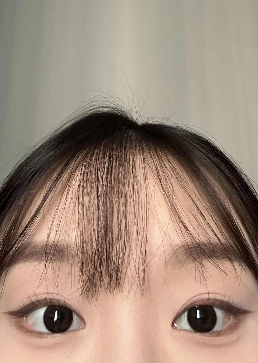 放大眼睛还得看黑色美瞳…