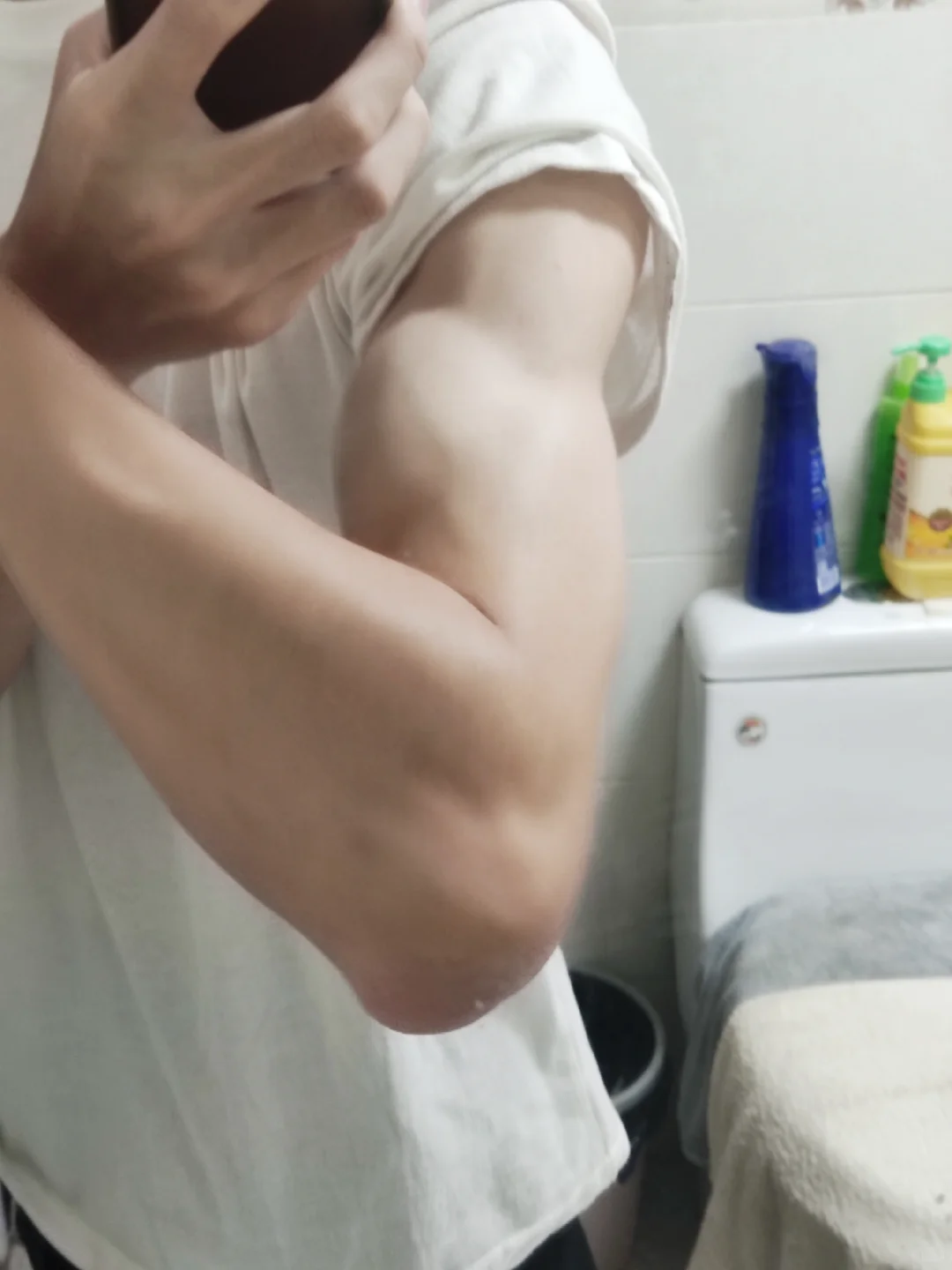14岁女生的肌肉…