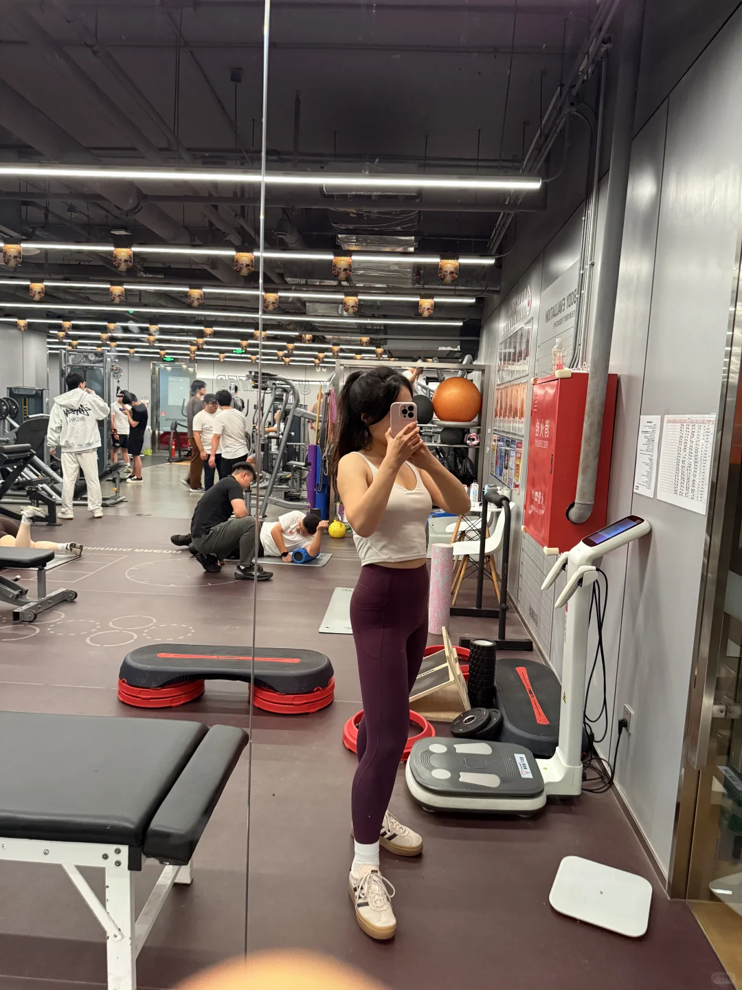 杠铃真的很爽!!练了臀腿和背!!10.14