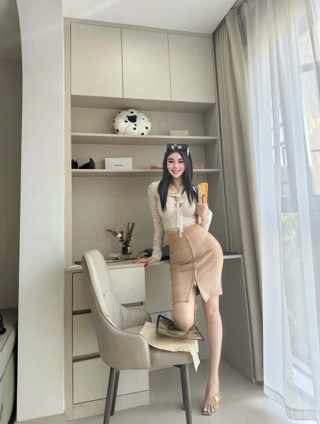 鹿皮包臀裙真的太性感啦，好有氛围感呀！