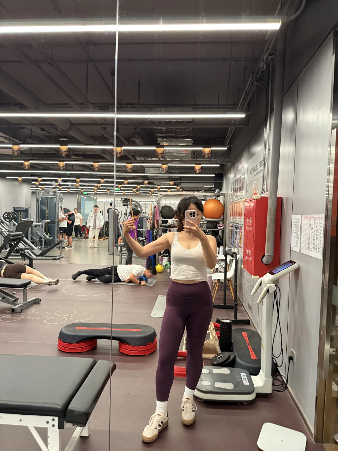 杠铃真的很爽!!练了臀腿和背!!10.14