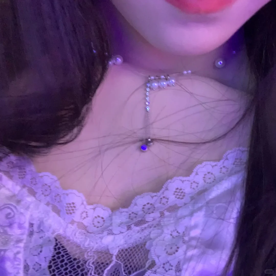 这件上衣真的是又性感又纯欲！！！