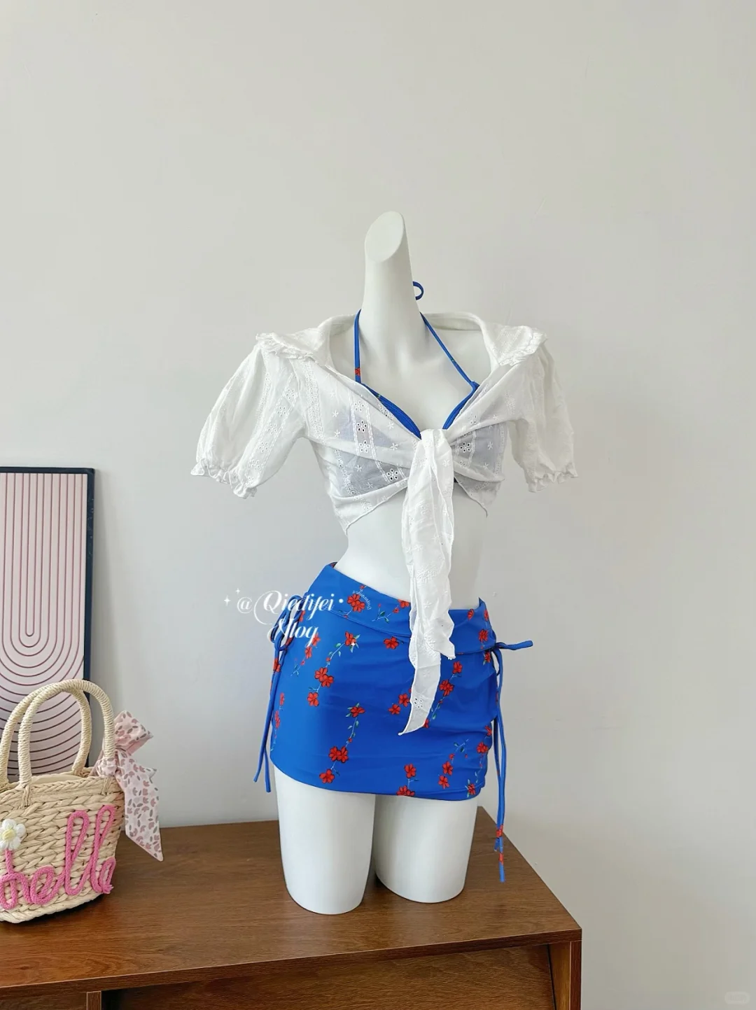 💙宝石蓝泳衣!甜辣风太戳我了