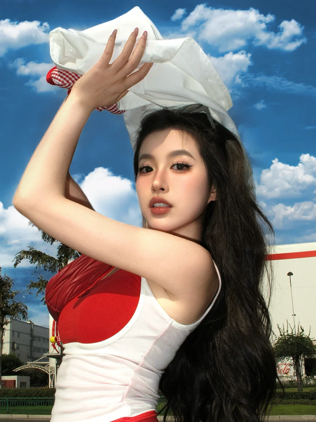 快来学这个博主的生命力拍照姿势!