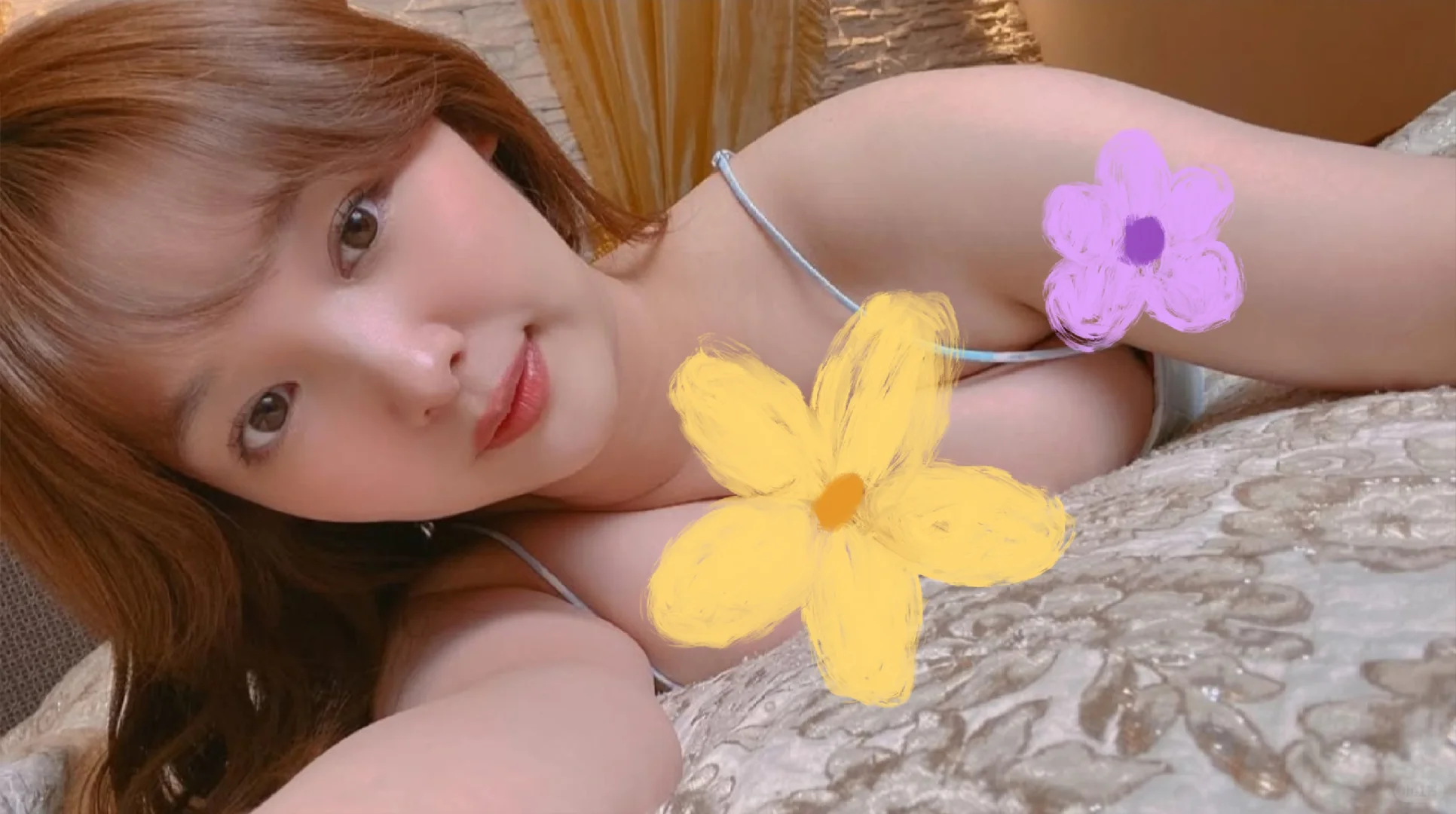 在自己的朋友圈里面当美女🌹