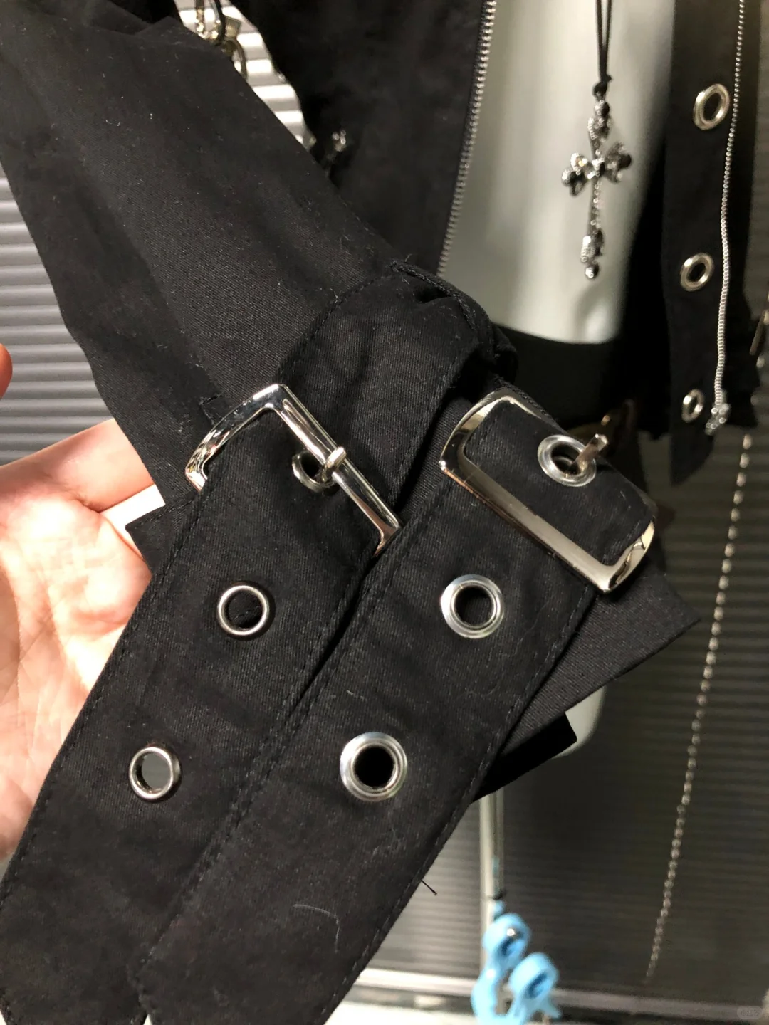 千禧辣妹y2k亚比穿搭📷黑色复古机车外套