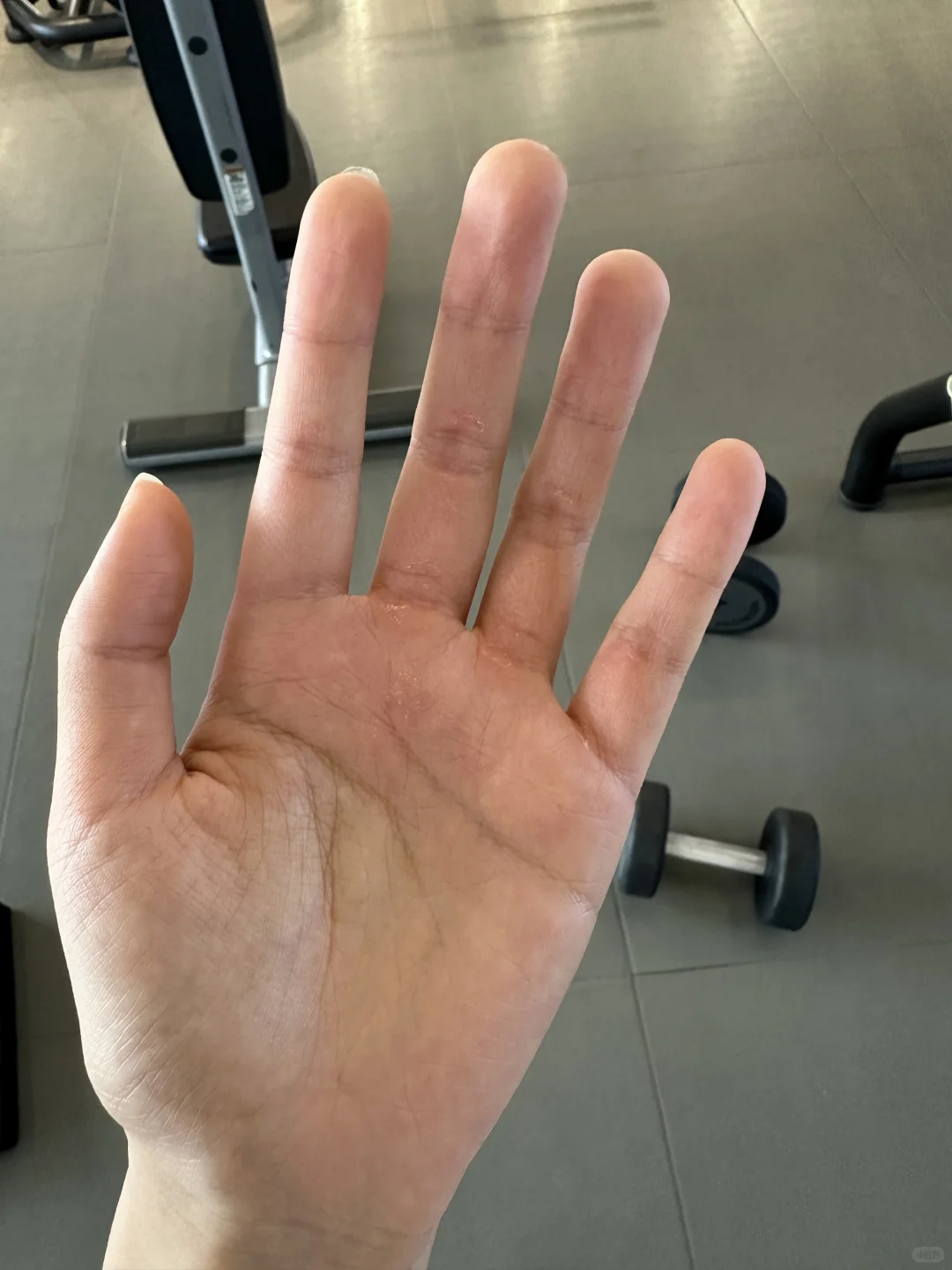 是撸铁的手,也是弹琴的手