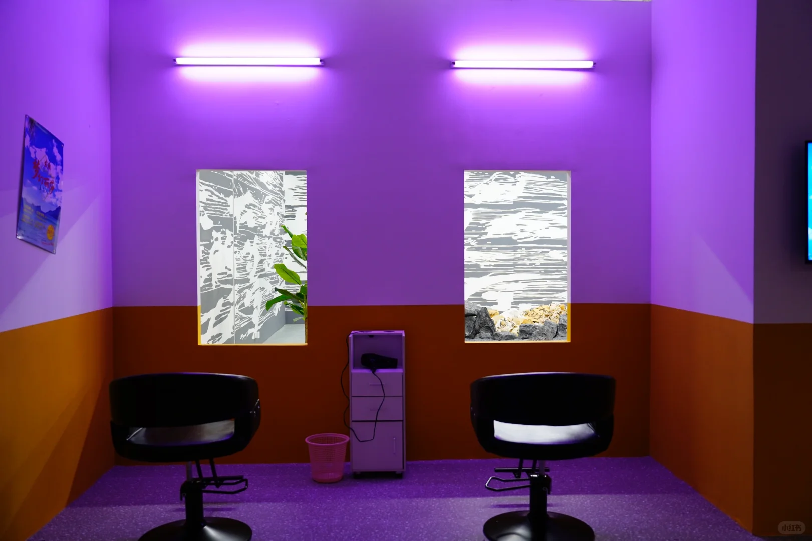 没有见到阿珍 也没有见到阿强。洗头房空空的